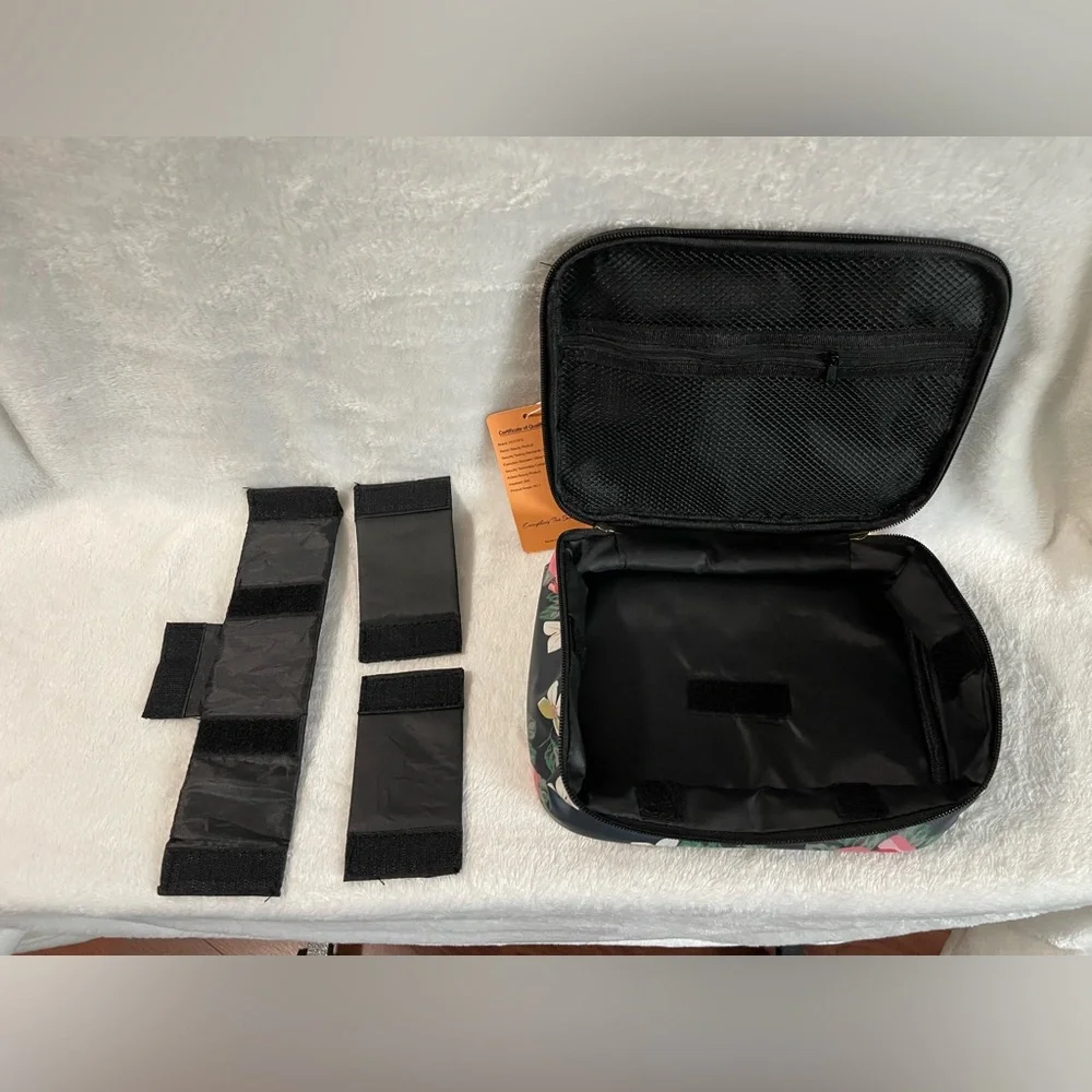 New NWT HOYOFO Black Peony Floral Print Travel Makeup Bag charger